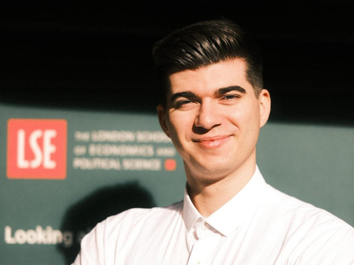 AdamLengyel_profile_honlap