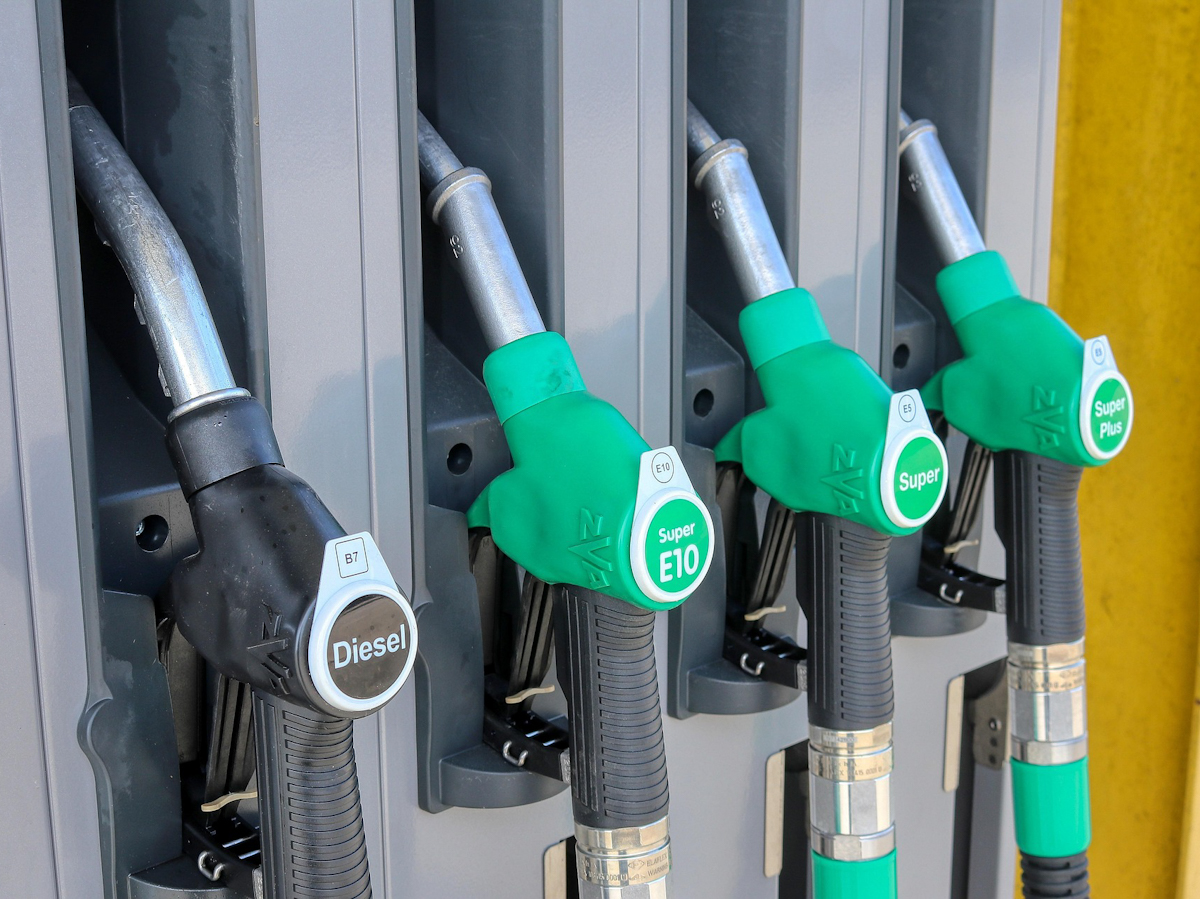 planet_fox-gas-station-4978824_1920