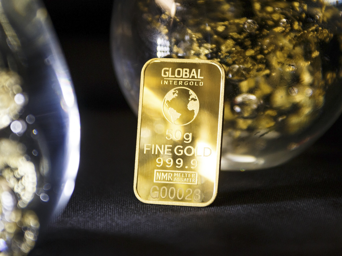 hamiltonleen-gold-is-money-2512421_1920